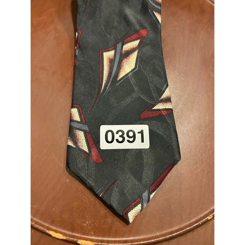 Bugatti Men's Black‎ 100% Italian Silk Tie Geometric Necktie